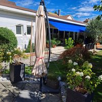 Ampel-Sonnenschirm mit Sockel mit Betonplatten 3m, 