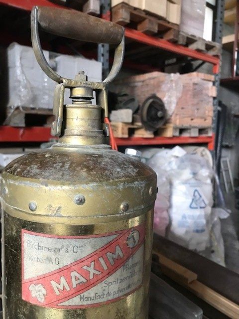 Feuerlöscher: Antiker Feuerlöscher Maxim, Messing – Gebraucht aus Appenzell Meister. von Seppli58 1