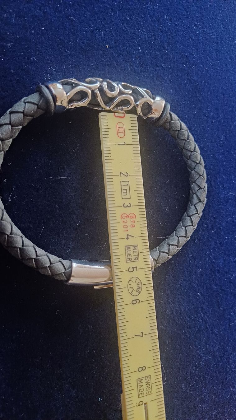 Bracciali & Braccialetti: Schöner Armring  – Usato da Flawil venduto da Naphtali 9