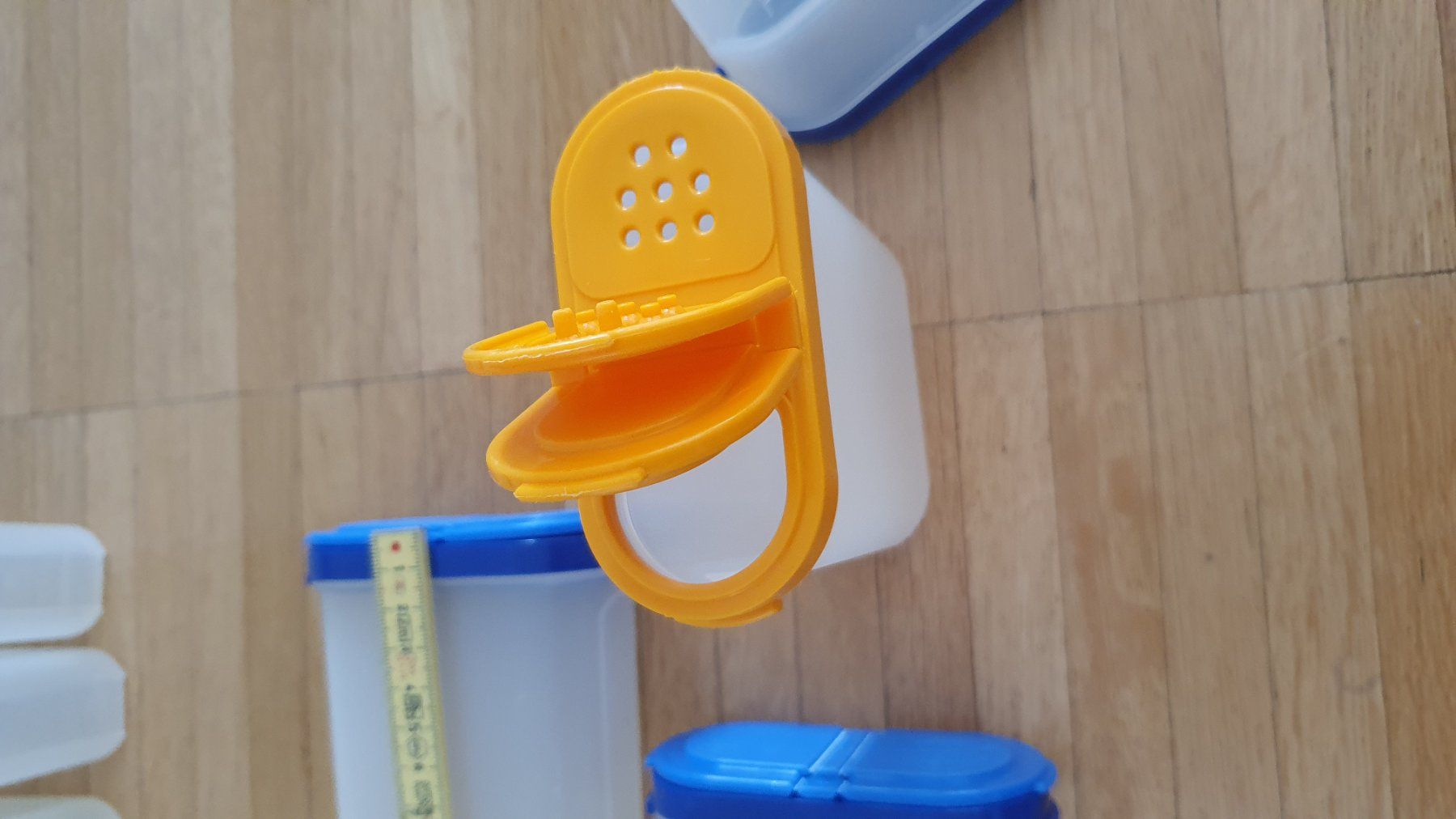 Tupperware Contenitori & Simili: Tupperware Gewürzbehälter 8 er Set ,Top! – Usato da Laufenburg venduto da megane1959 4