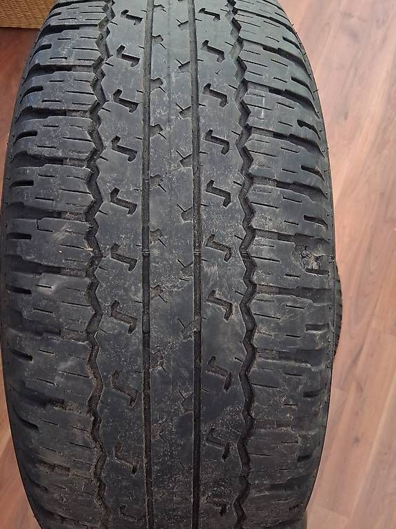Bridgestone Alle Autoersatzteile: Pneux Bridgestone 265/65 R17 – Gebraucht aus Monthey von mle_7r8p 1