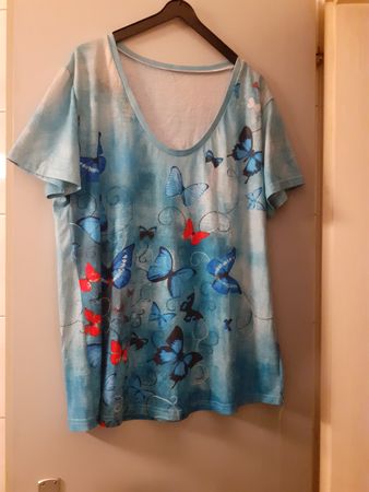 Damen T-Shirt blau mit Schmetterling Motiv Grösse XL