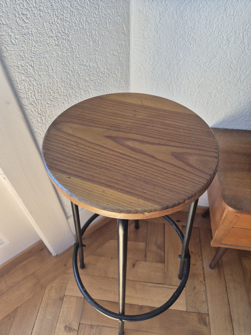 Tabourets: Barhocker Holz Metall schwarz Hocker – D'occasion à Bern par Nadsc 1