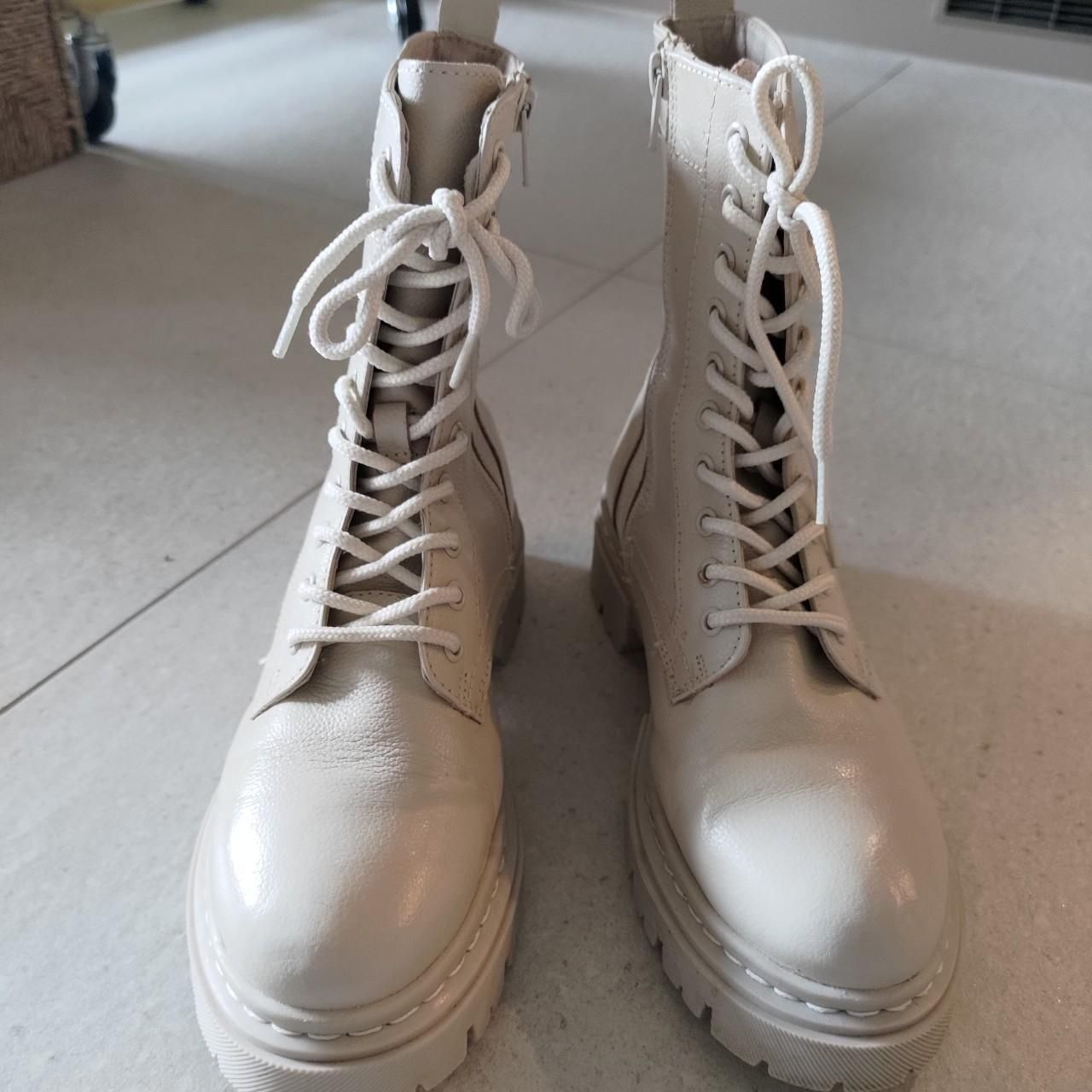 Dosenbach Damenschuhe: Beige Lederstiefel – Gebraucht aus Elgg von blumig123 1