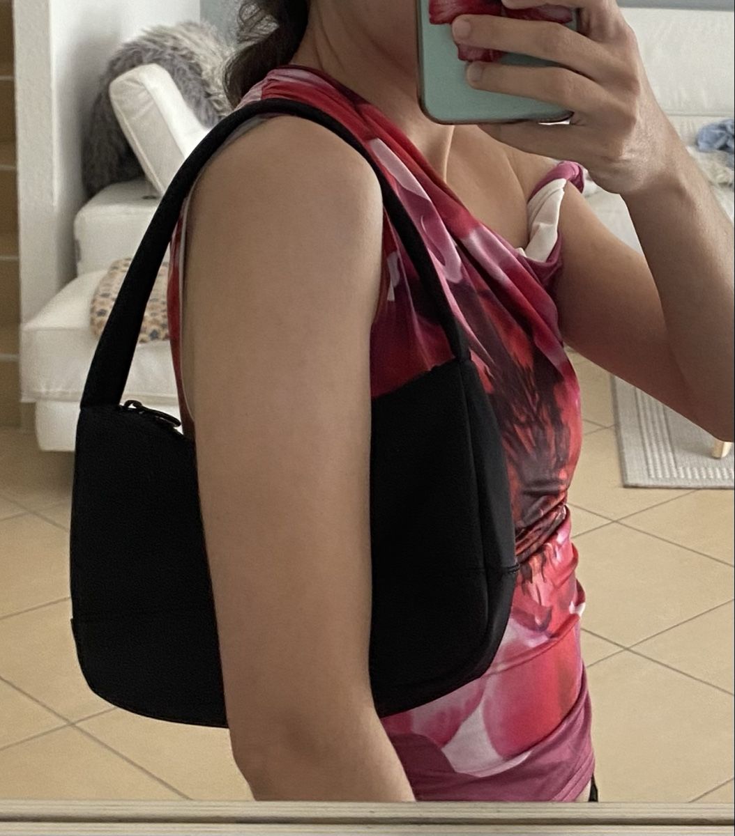 Pull&Bear Taschen für Damen: Sac en nylon Pull and Bear – Gebraucht aus St-Légier von lea_6k5s 3