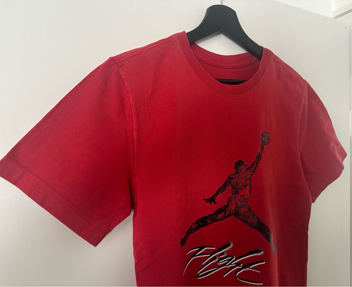 Jordan Hemden, T-Shirts & Polos: JORDAN T-Shirt. Gr. 164 cm – Gebraucht aus Flawil von mar_9chb 2