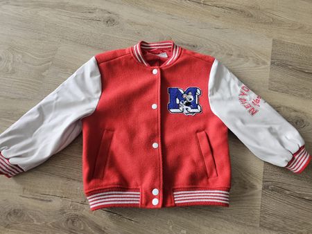 Rote Kinderjacke mit Mickey Mouse Motiv, Grösse 110/116