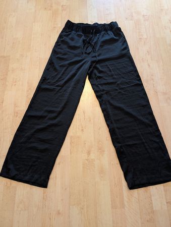 Schwarze Sommerhose von H&M, Gr. M, einmal getragen