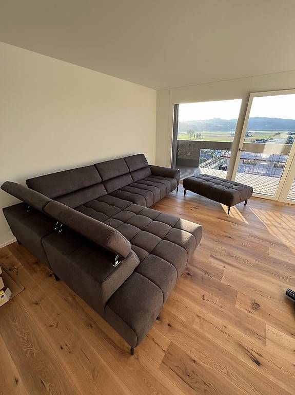 Sofas: Belmodo Sofa und Hocker – D'occasion à Schötz par amil8v