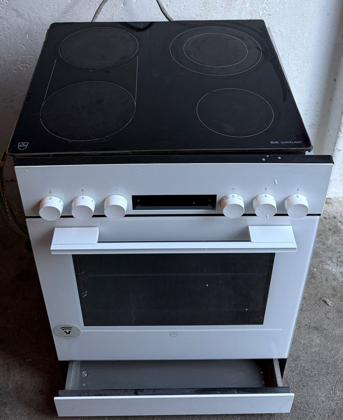 V-Zug Forni: V ZUG 55cm Backofen Glaskeramik – Usato da Kloten venduto da top2000 2