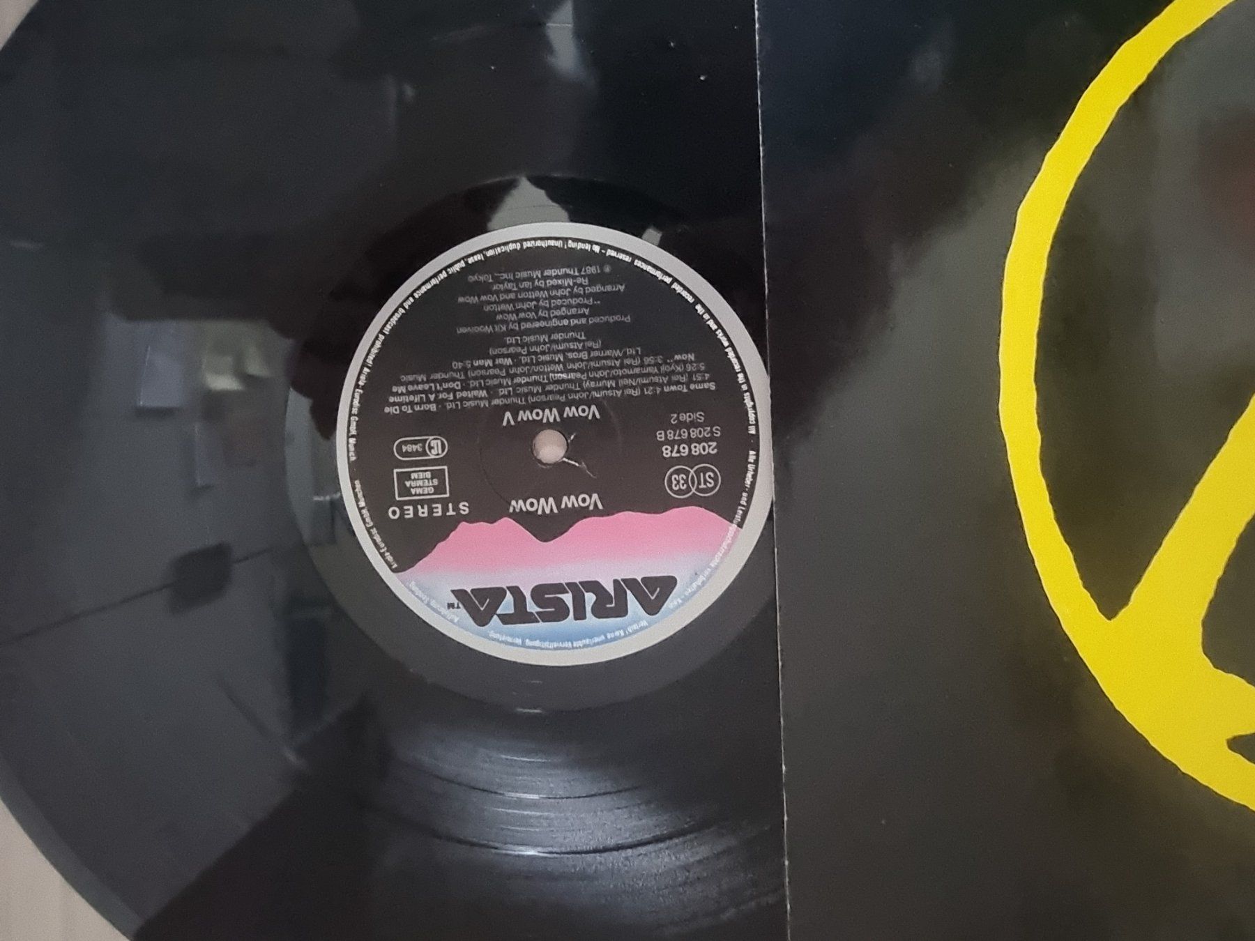 Dischi in vinile: LP Vow Wow – V – Usato da Schaffhausen venduto da Kellerrassel 1