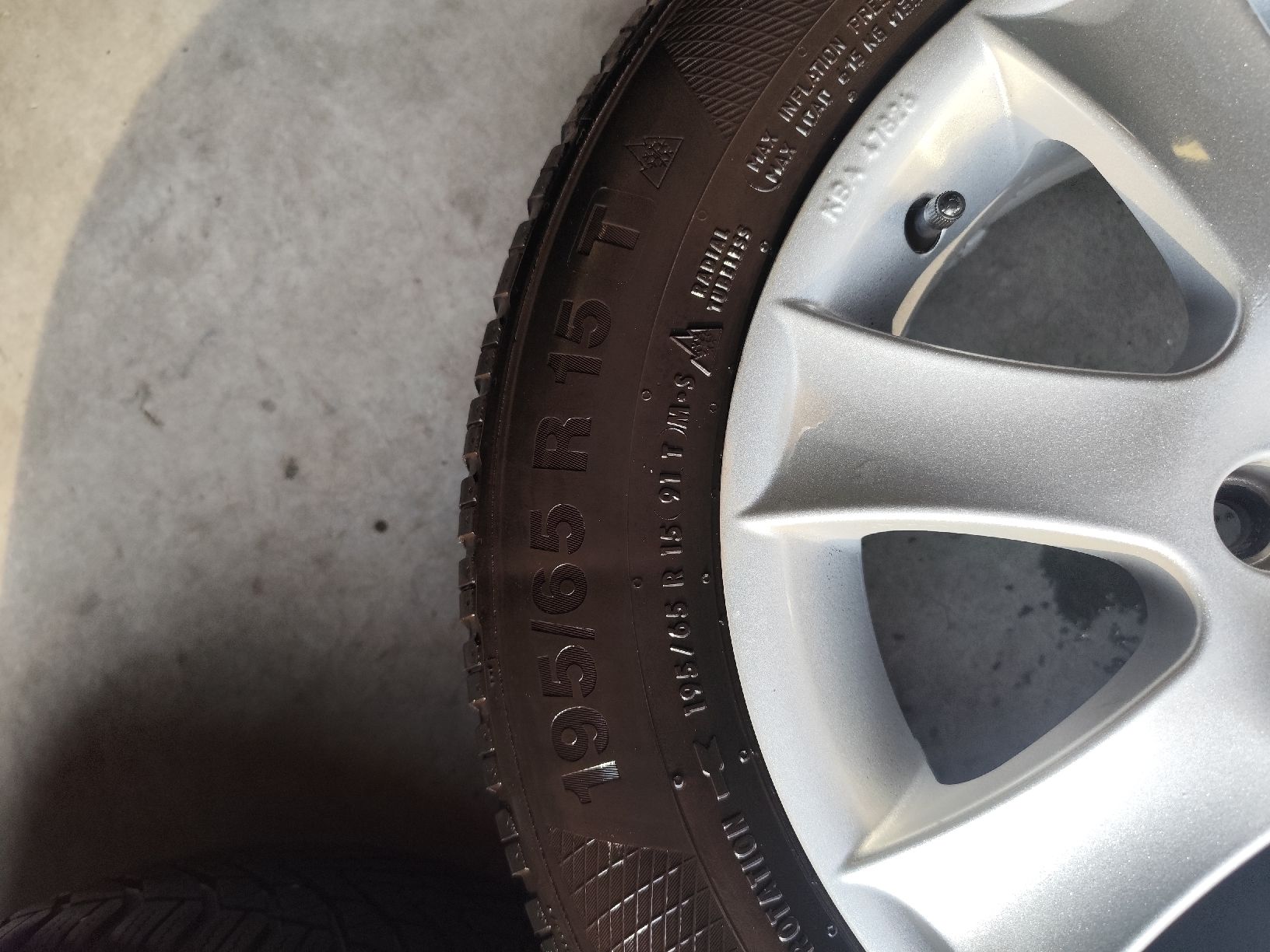 Volkswagen Pneumatici & Ruote complete: roues VW/skoda  – Usato da Fully venduto da rom_8rkp 2