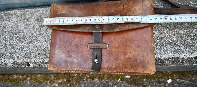 Armée suisse Sacs: alte Leder KARTENTASCHE der Schweizer ARMEE – D'occasion à Pfaffhausen par mono_rec 9