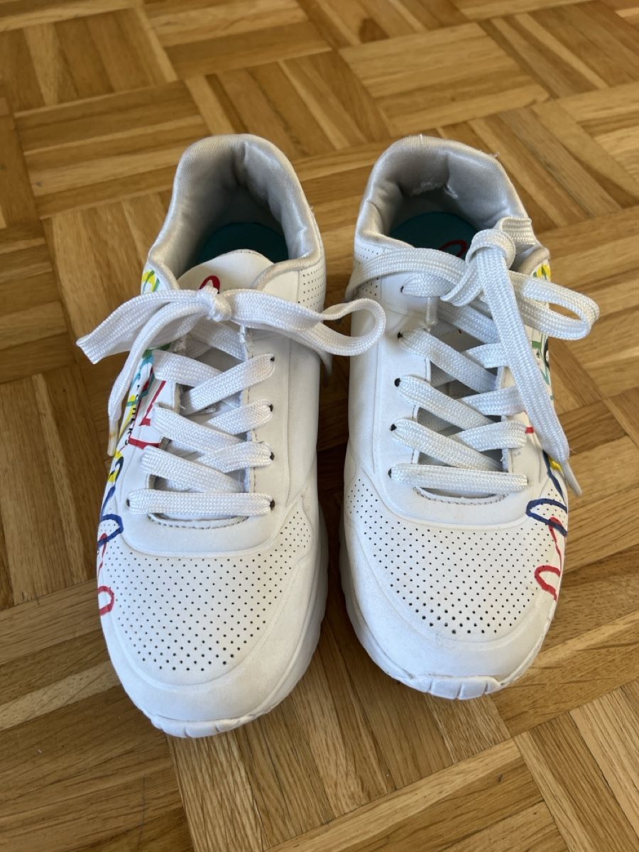 Skechers Scarpe per ragazze: Skechers Sneakers Mädchen Gr. 35 – Usato da Zuchwil venduto da Commander0 1