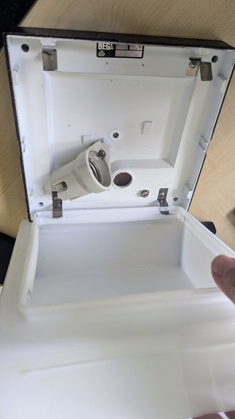 Lampade: 7 Stück Aussen Lampe BEGA 412 – Usato da Liebefeld venduto da se7ens 2