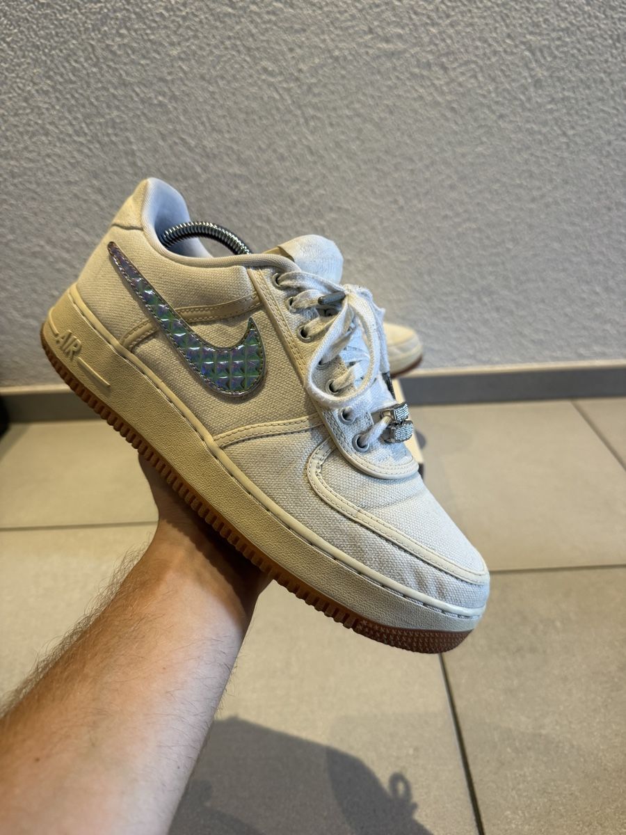 Nike Scarpe da uomo: Nike Air Force 1 Low Travis Scott OG – Usato da Tegerfelden venduto da dar_l8fh