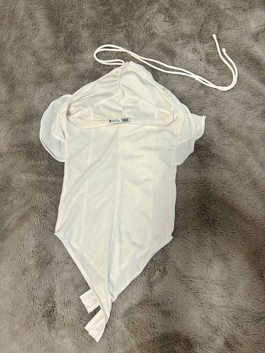 Zara Tops: Zara Neck Top  – Neu (gemäss Beschreibung) aus Egerkingen von thelifeofpablo 1