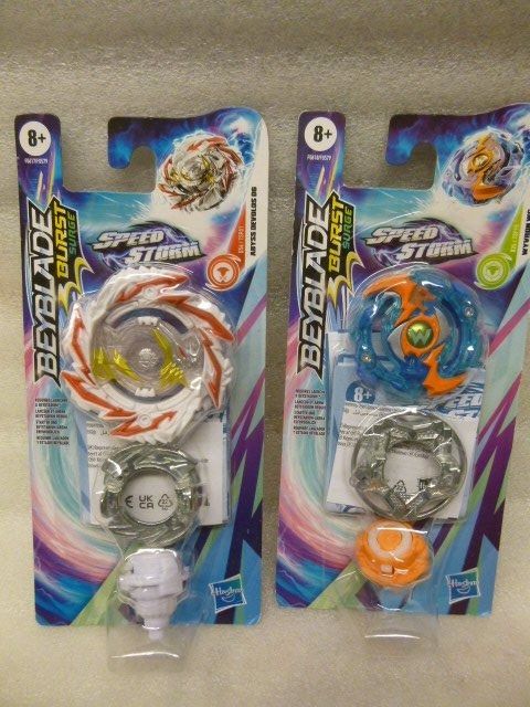 Hasbro Jeux: 2x Beyblade BURST SURGE - 100% NEW – Neuf avec emballage d'origine à Pambio Noranco par Pol69