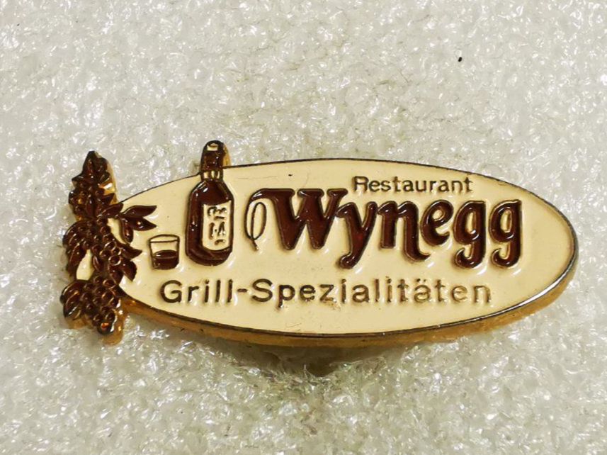 Placchette & Badge: Ansteckpin 91: Restaurant Wynegg – Usato da Oppligen venduto da Pin-Fall-Shop