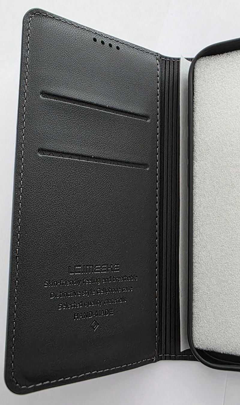 Apple Cover & Protezioni schermo: iPhone  18 Pro max /17 Pro Max Magnet Hülle Schwarz – Nuovo e nell'imballaggio originale da Einsiedeln venduto da valli77 2