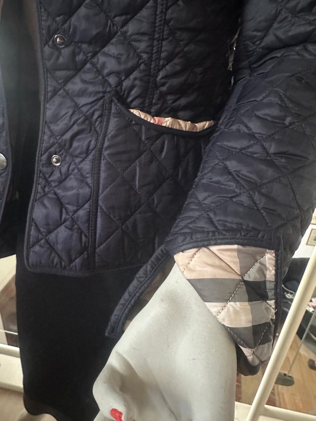 Burberry Giacche: Steppjacke von BURBERRY – Usato da Neuhausen venduto da Lechasseur 8