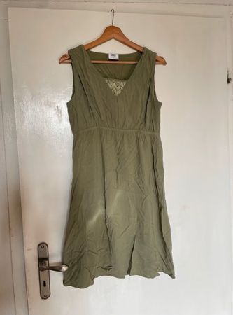 Olivgrünes Still-Sommerkleid, Grösse M, neuwertig!