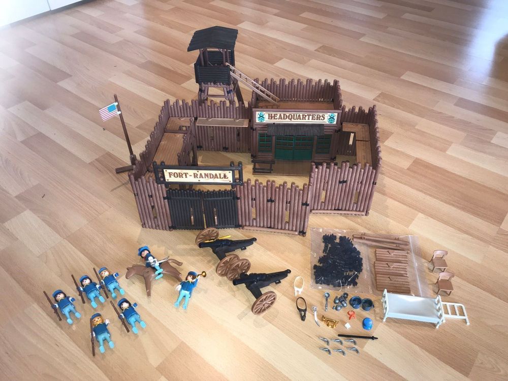 Fort Western Playmobil Avec Drapeau Américain – Set Occasion à Collectionner