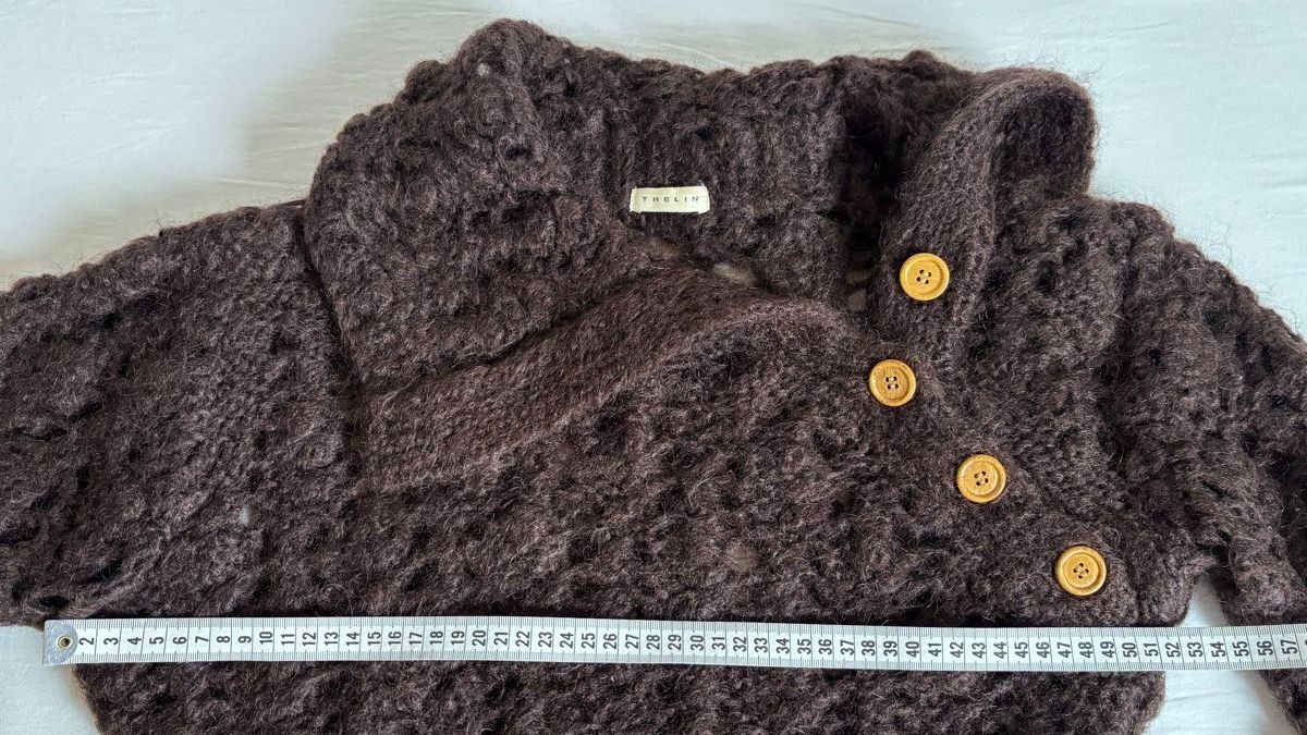 Maglioni & Felpe: Brauner Strickpullover mit Holzknöpfen, Gr. M – Usato da Vilters venduto da Sidsel_M 2