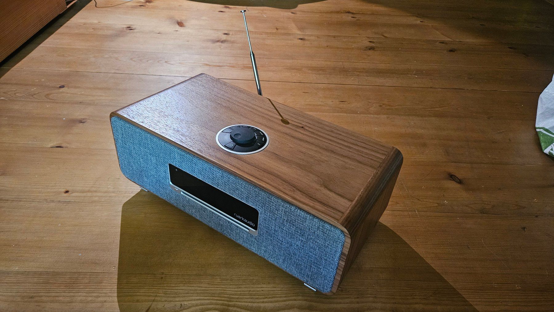 Ruark Lettore multimediale & Streamer: ruarkaudio R3 Compact Musik System – Usato da winterthur venduto da julren 2