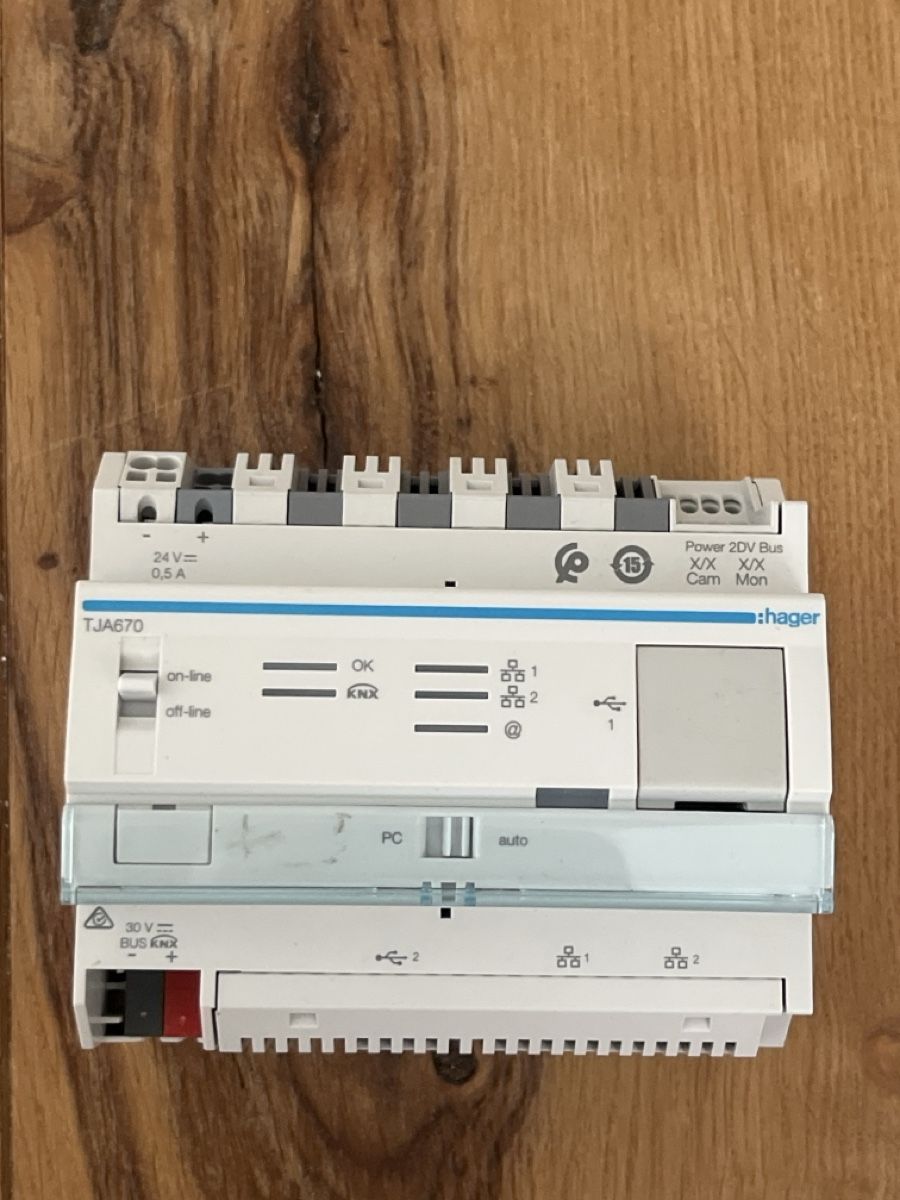 Server: Hager domovea basic TJA670 KNX Server Visualisierung – Usato da Zürich venduto da ila_nbb6