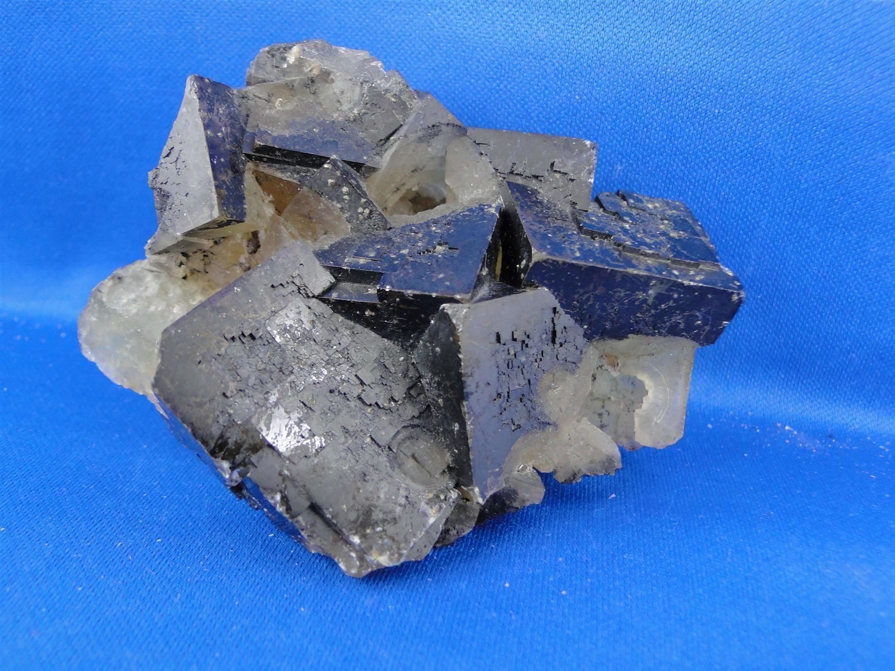 Minerali & Pietre curative: Fluorit – Usato da Schinznach Bad venduto da Demerald 5
