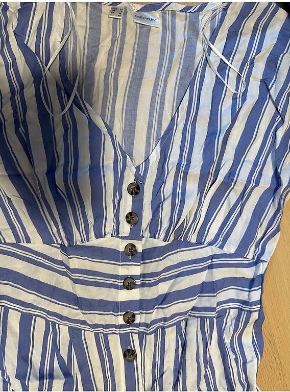 Robes: Getreiftes Sommerkleid – D'occasion à Alchenflüh par selina077 2