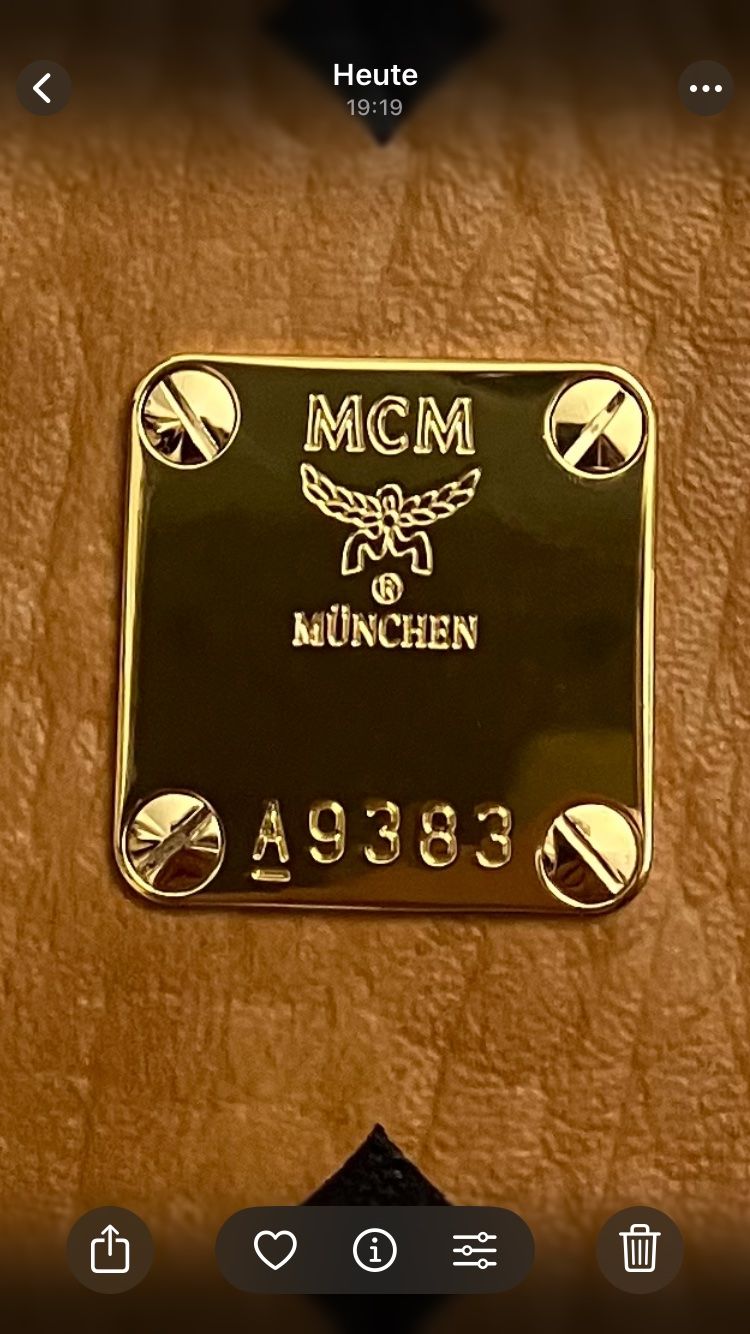 Mcm Borse: MCM Pouch mit Handgelenksband - neu – Nuovo (secondo la descrizione) da Stansstad venduto da kerri8 1