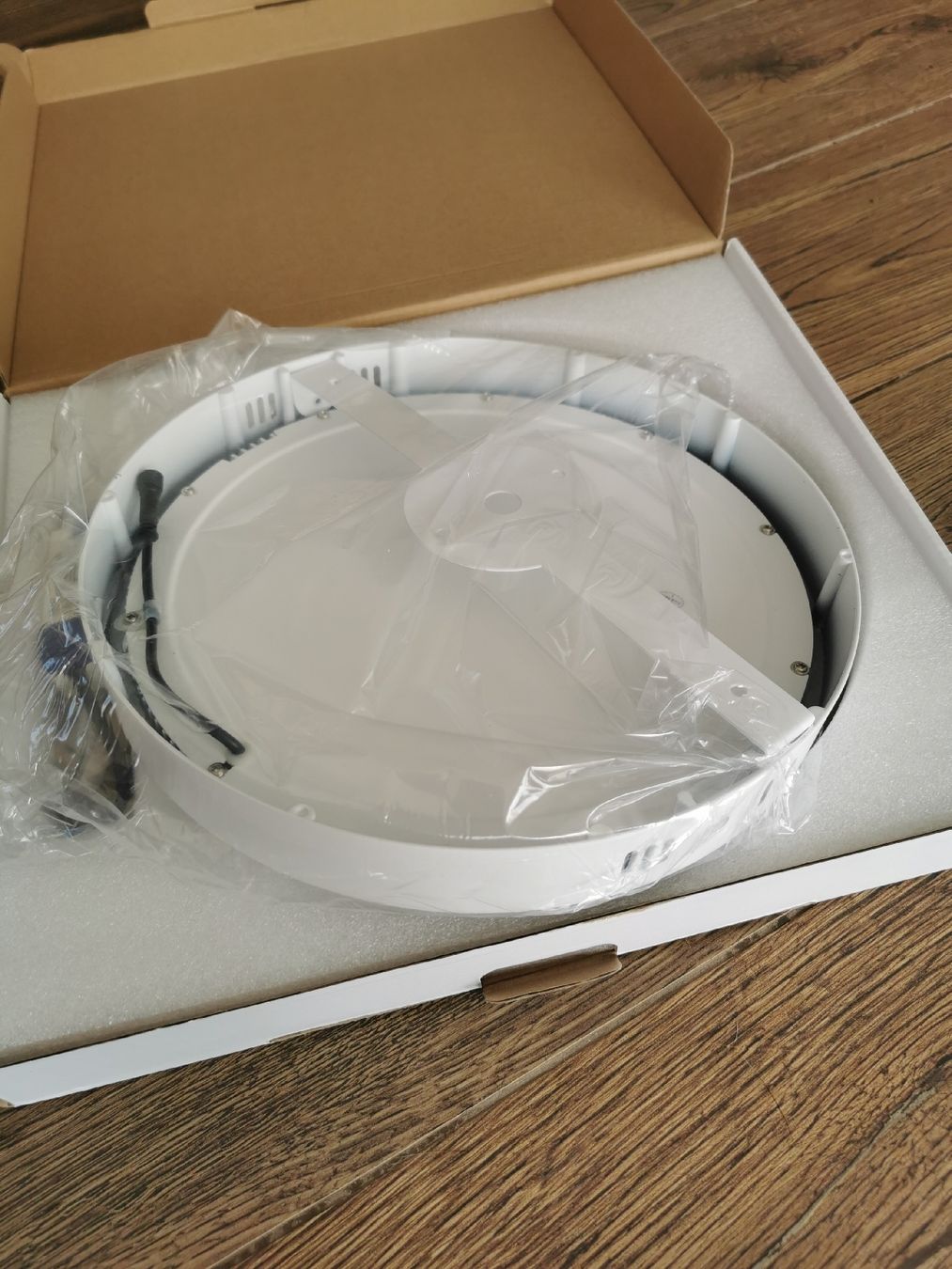 Lampadari & plafoniere: Decken- oder Wandlampe, 22W, warmweiss, NEU & OVP 3000K – Nuovo e nell'imballaggio originale da Gossau ZH venduto da GDE19 3
