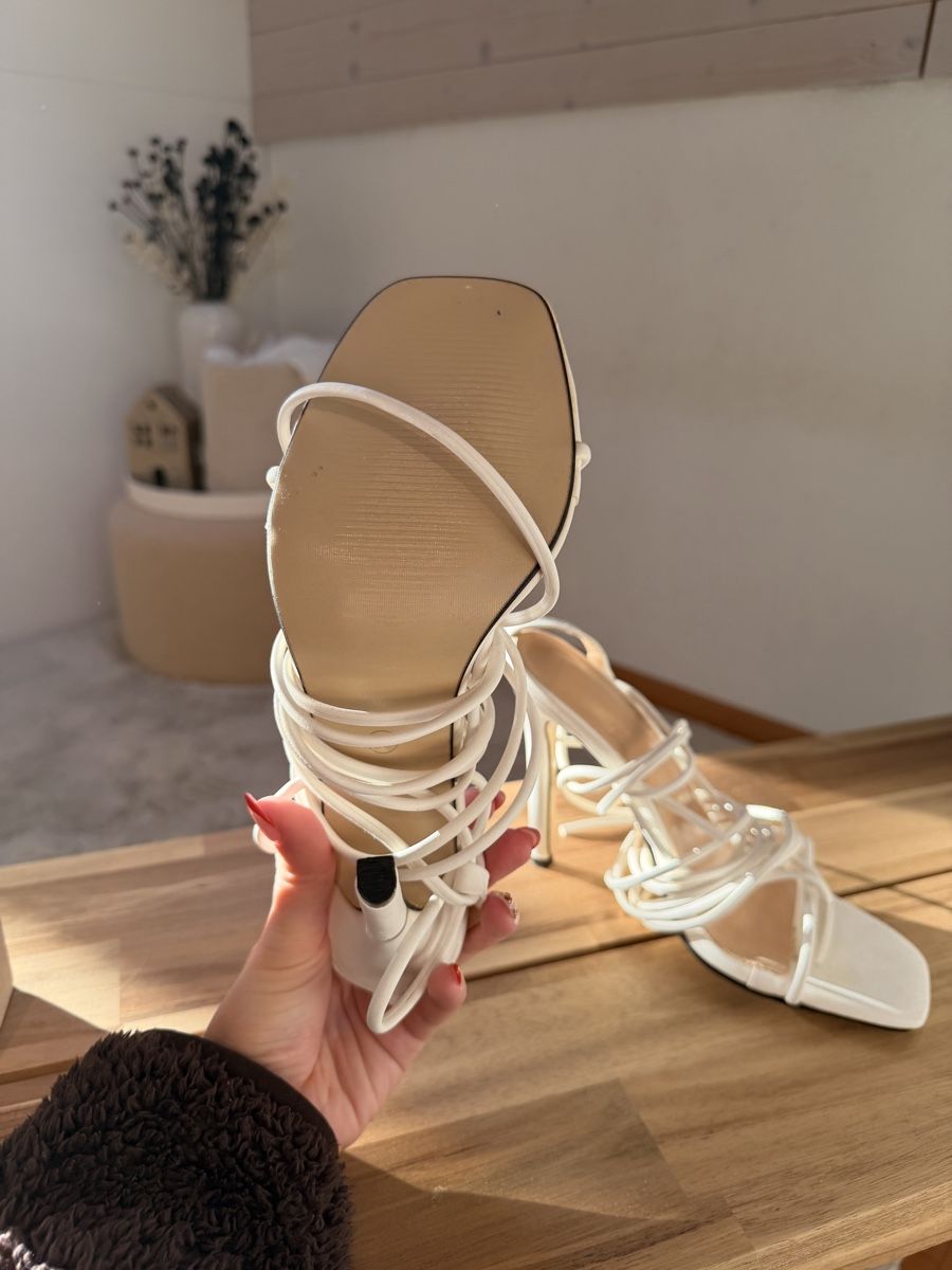 Damenschuhe: Weisse Sommer Sandalen mit Absatz, Grösse 39 – Gebraucht aus Sempach von ljnaelena 2
