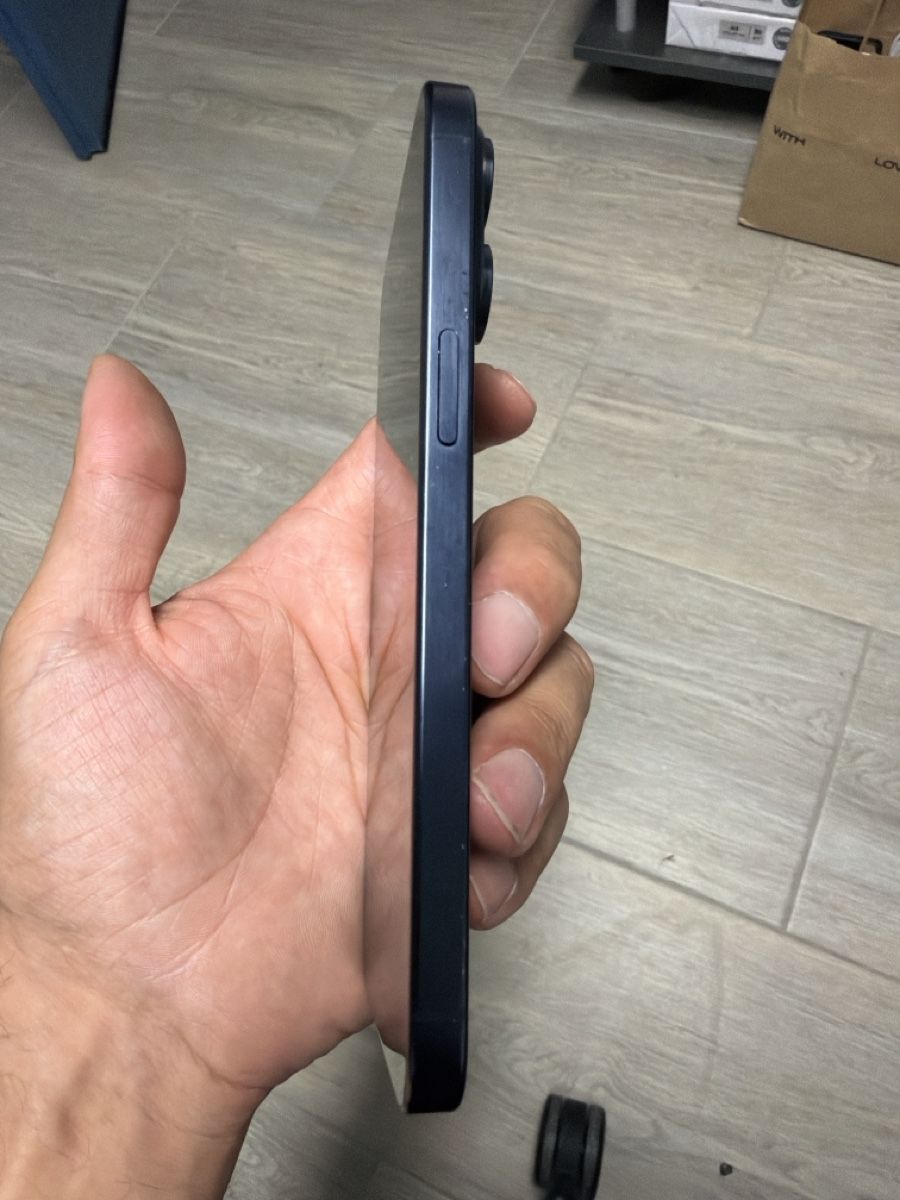 Apple Telefoni cellulari / Smartphones: iPhone 15 Pro Max blau – Nuovo (secondo la descrizione) da Neuhausen am Rheinfall venduto da Golf-GTI 3