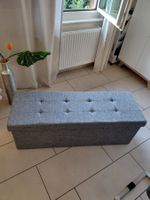 Sitzhocker- bzw. bank mit Stauraum