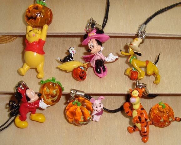 Disney Statuette: Disney Halloween Danglers Komplettsatz – Usato da Horgen venduto da Suena72