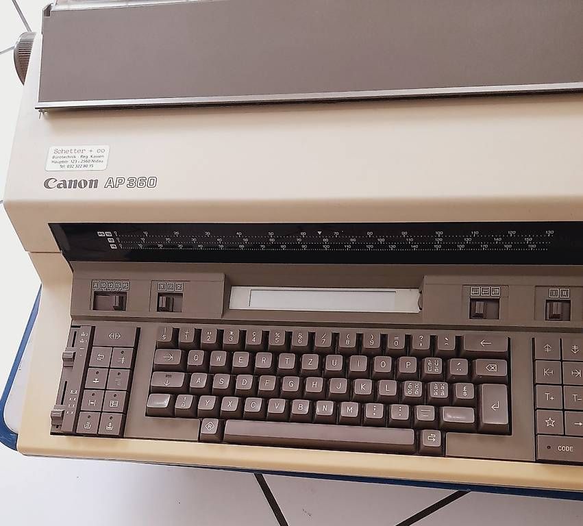 Macchine da scrivere: Vintage Schreibmaschine – Usato da Biel/Bienne venduto da ros_8r9j 2