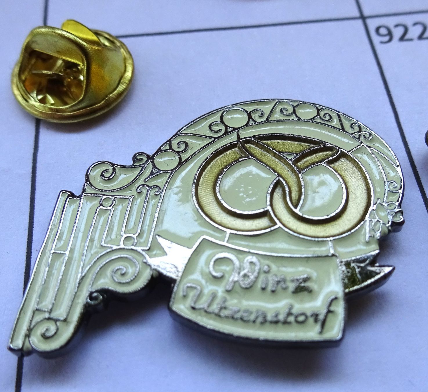 Placchette & Badge: Pin Bäckerei WINZ Utzenstorf – Usato da Utzenstorf venduto da BUtter81
