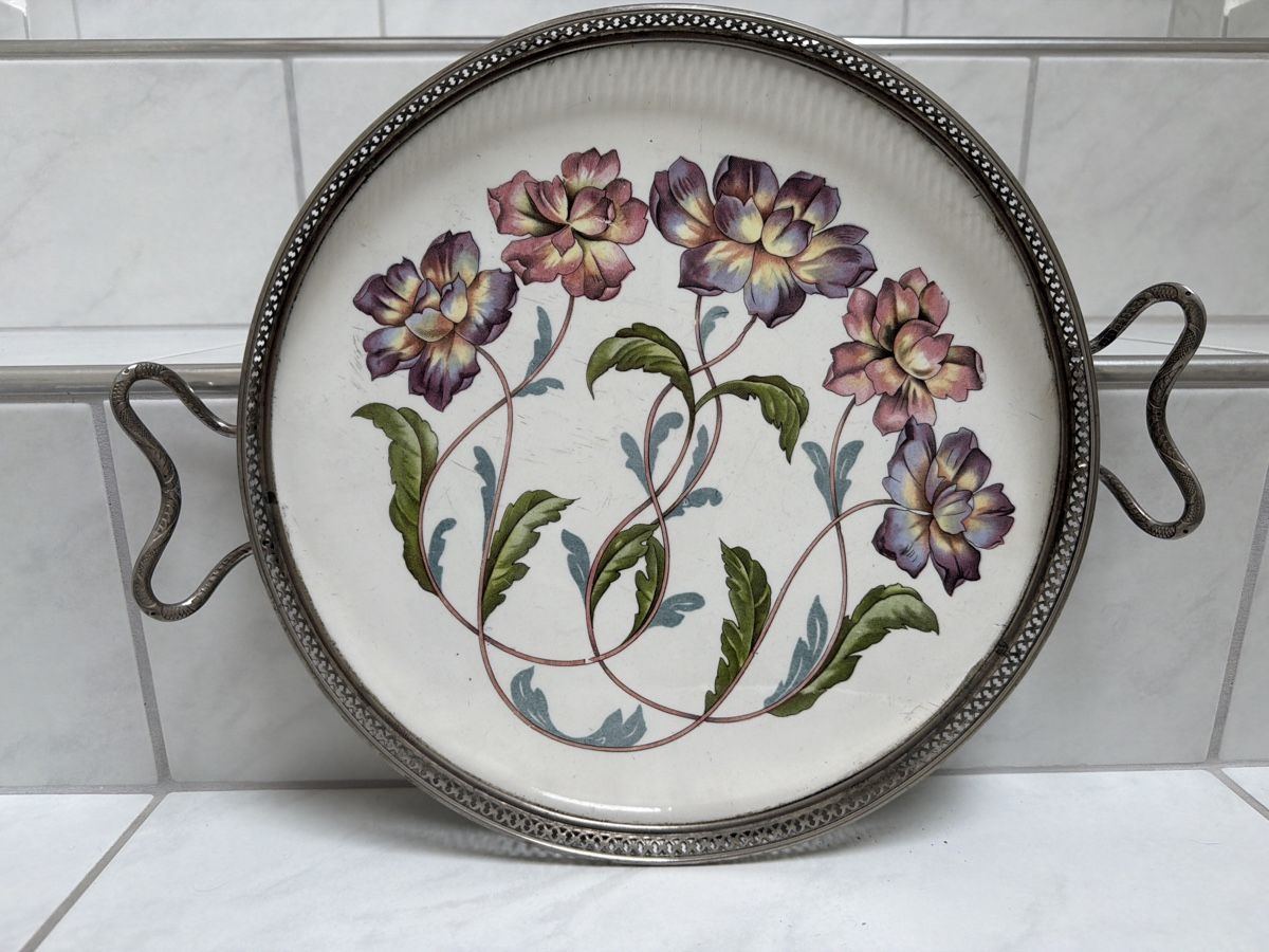 Piatti di portata: Jugendstil Servierplatte. Mit Blumenmotiv. – Usato da Biberist venduto da Momo33