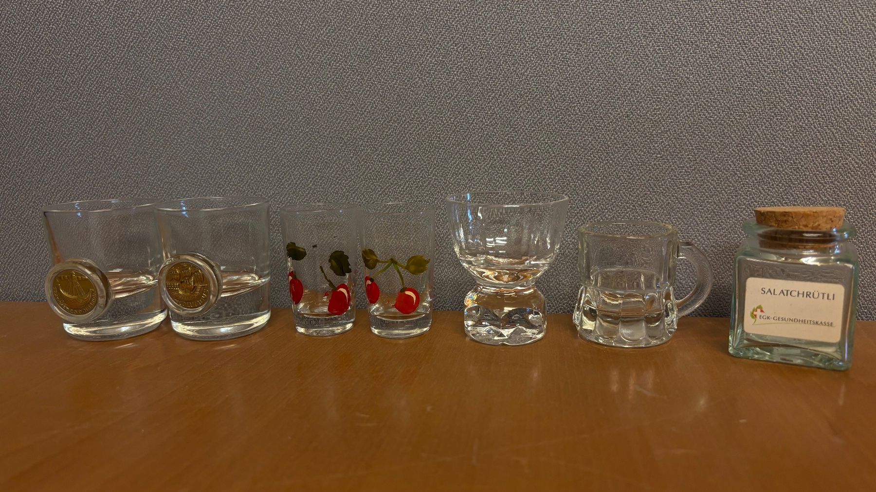 Bicchieri: 14 verschiedene Shot & Champaniergläser Klein. – Usato da Münchenstein venduto da tsp01 3