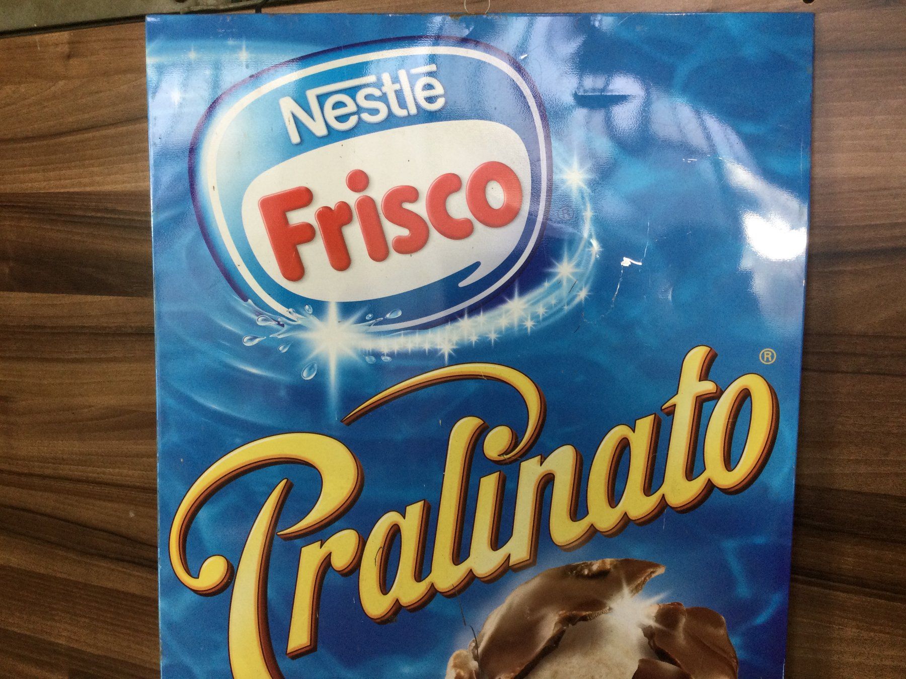 Insegne: Blechschild Werbung Nestlé Frisco Pralinato Glace – Usato da Wangen SZ venduto da kuriosum12 2
