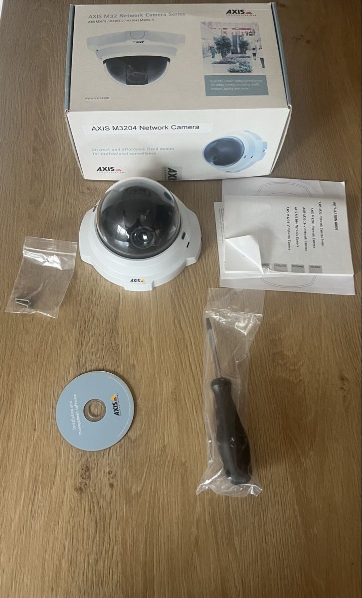 Axis Webcams: AXIS M3204 Network Camera mit OVP – Neu (gemäss Beschreibung) aus Boniswil von escorpio