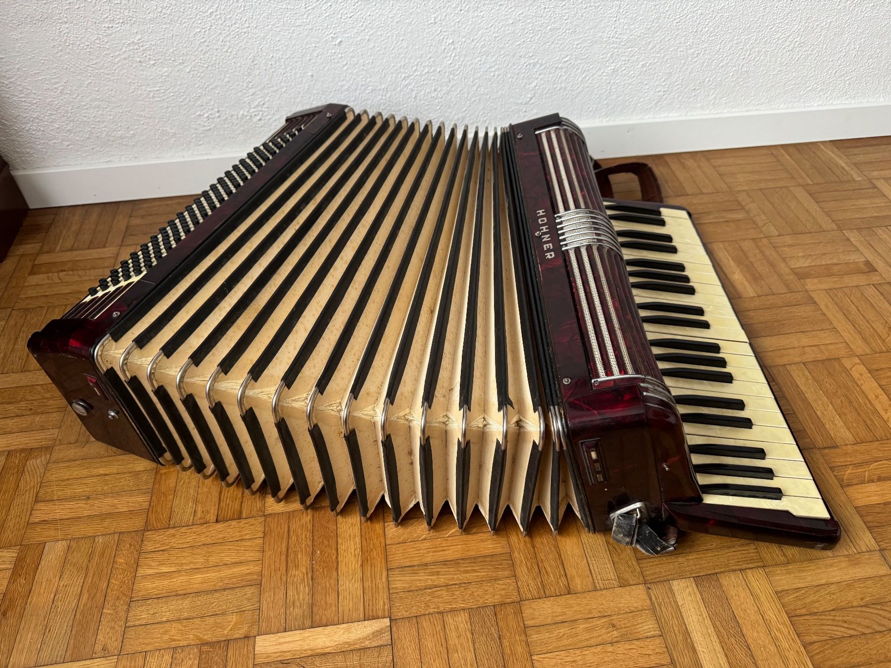 Hohner Strumenti musicali: Hohner Akkordeon, – Usato da Frauenfeld venduto da lona05 4