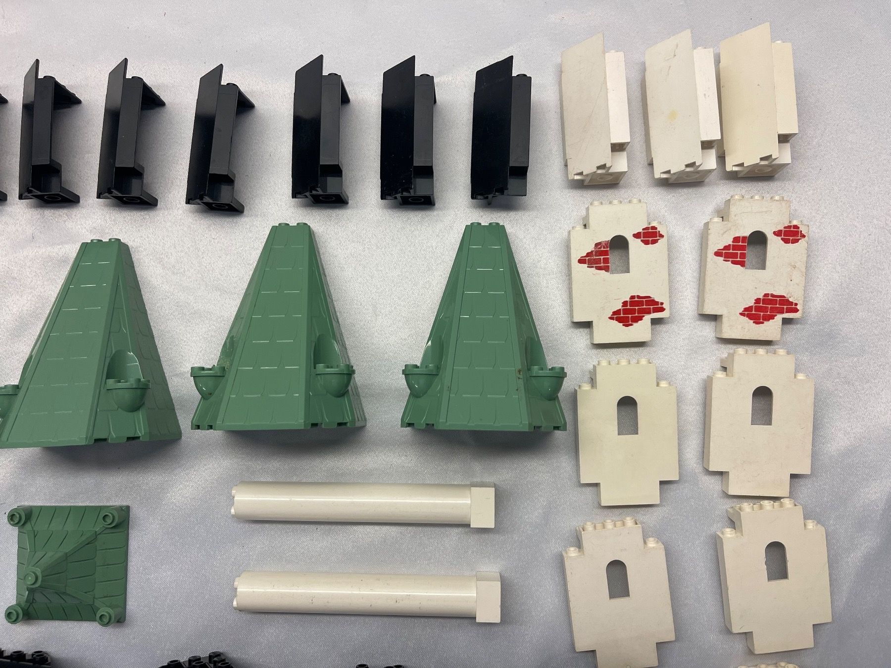 Lego Kit di costruzioni: LEGO Burgteile / Panels Teil 2 – Usato da Burgdorf venduto da Pistar 2