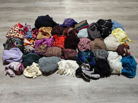 Für Wiederverkäufer 40 Halstücher/ Foulards