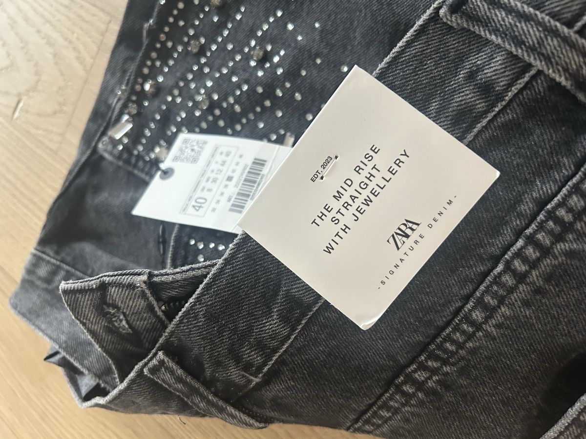 Zara Jeans: ZARA Jeans Embellished NEW – Nuovo e nell'imballaggio originale da Fällanden venduto da mar_v6pd 4
