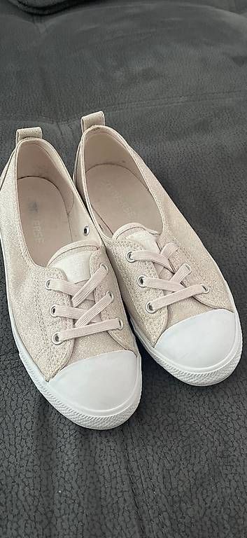 Scarpe da donna: Converse Schuhen – Usato da Wil SG venduto da smu_l76j