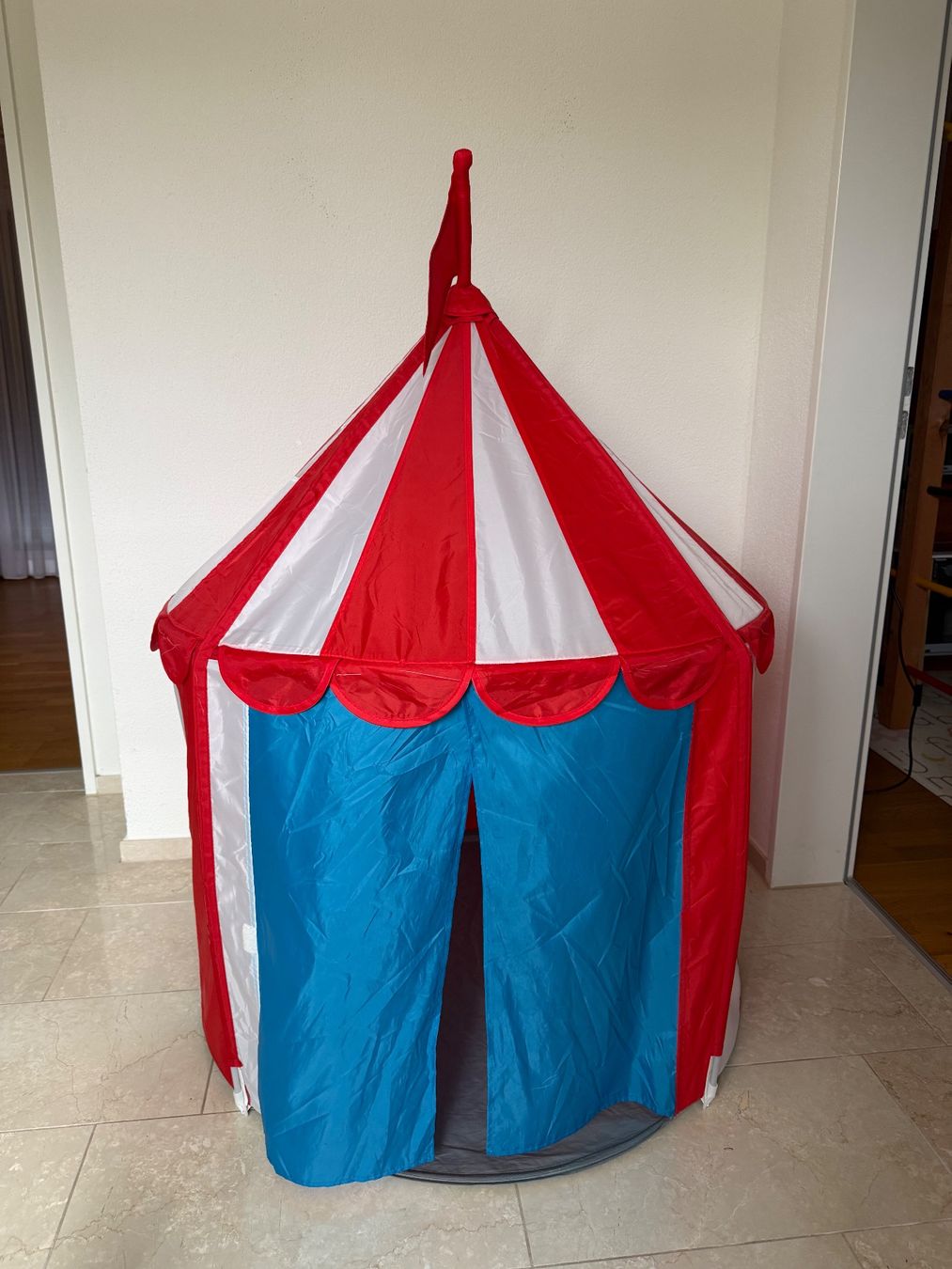Ikea Autres lits & meubles pour enfants: Kinderzelt vom Ikea – D'occasion à Zufikon par damu_julia